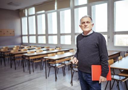 Aftrek scholingsuitgaven onbevoegde docent op leeftijd