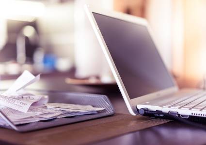 Werkgever schrapt vaste onkostenvergoeding