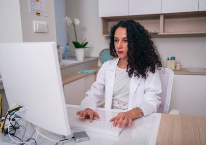 Werkneemster pleegt urenfraude